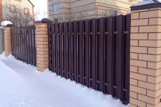Забор из евроштакетника в шахматном порядке 30 метров фото в Решетниково
